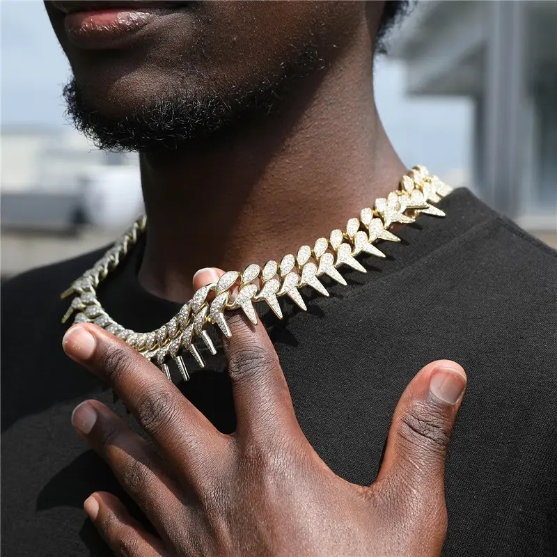 European Hot Selling Hip Hop Jewelry Punk Rap Men′s Thorns Cuban Link Chain Bling Iced out Spike Cuban Chain Necklace
