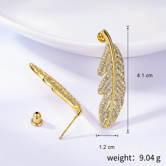Korean Leaves Iced out Cubic Zirconia Diamond Stud 18K Gold Earring for Women