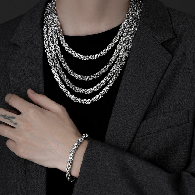 Hip Hop Domineering Rough Handmade Dragon Bone Chain Clavicle Chain Men′s and Women′s Trendy Lantern Chain Titanium Necklace