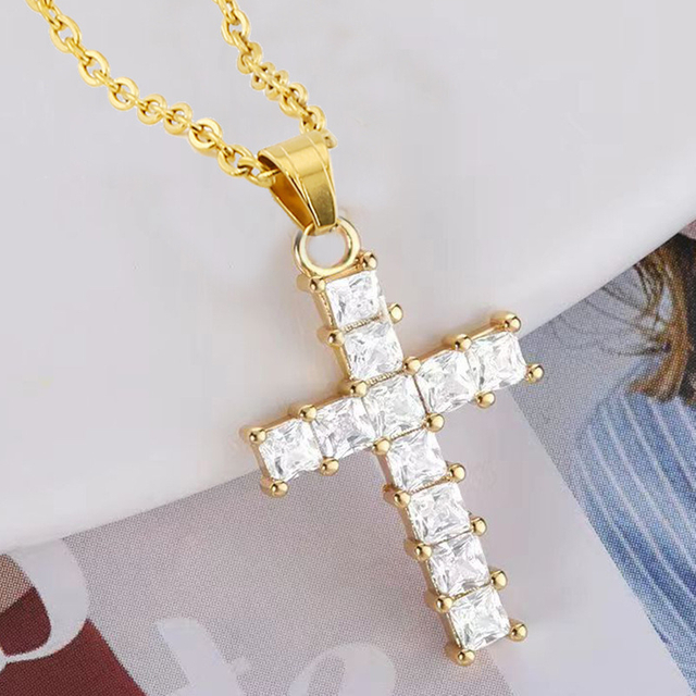 Fashion Hip Hop Cross Pendant Personalized Retro Zircon Men′s Pendant Charm Pendant Necklace