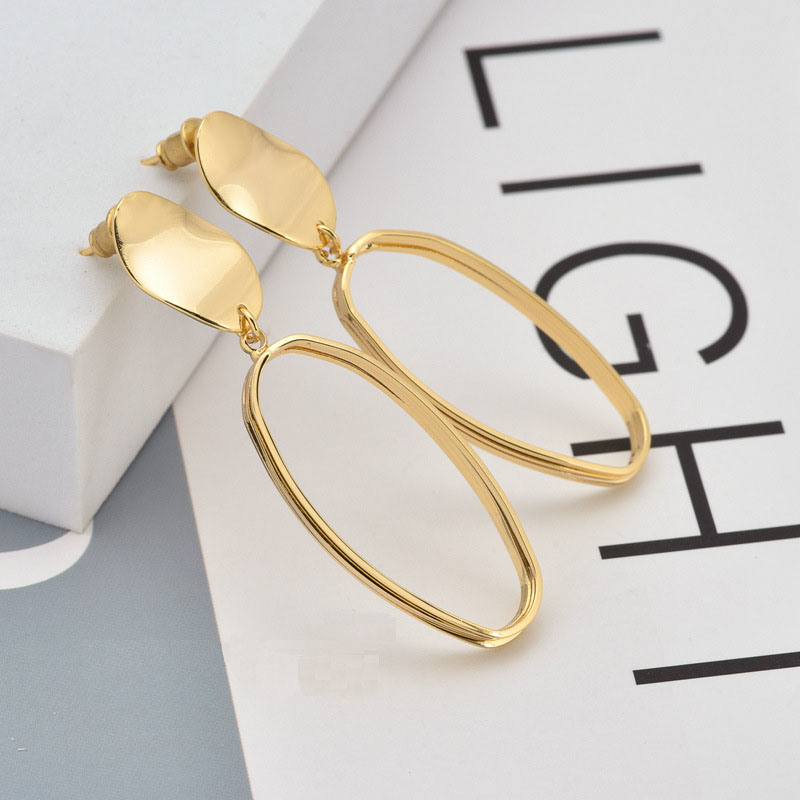 2023 New Fashion Designer Clasp Hollow Exaggerate Earrings 18K Gold Plated Jewelry Earrings for Women