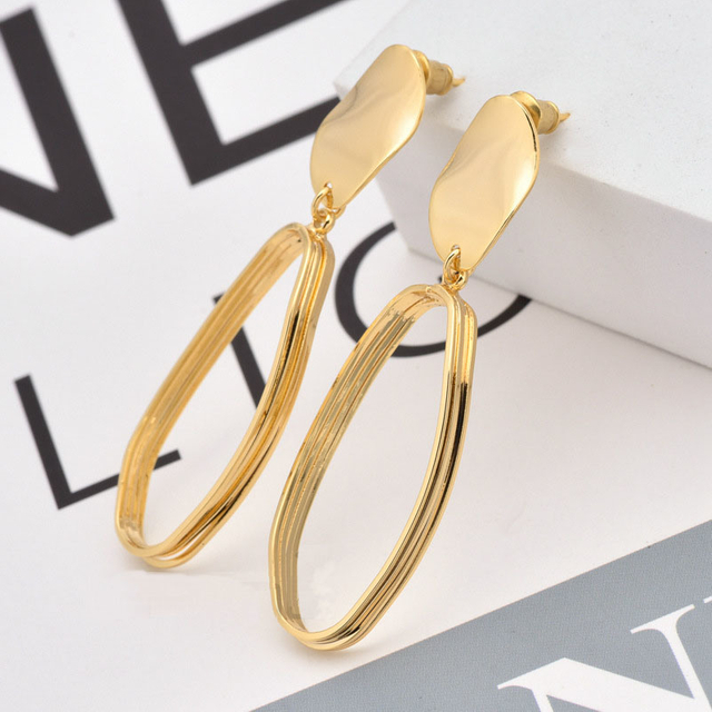2023 New Fashion Designer Clasp Hollow Exaggerate Earrings 18K Gold Plated Jewelry Earrings for Women