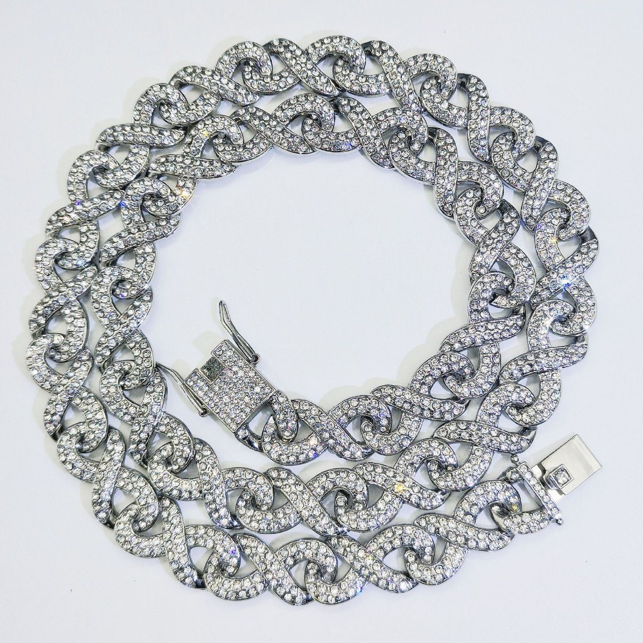 Hip Hop Cuban Chain Diamond Bracelet 8 Shape Men′s and Women′s Necklace Manufacturer