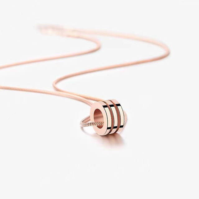 Uropean and American Simple Temperament Titanium Steel Men′s Necklace Hot Selling Clavicle Necklace